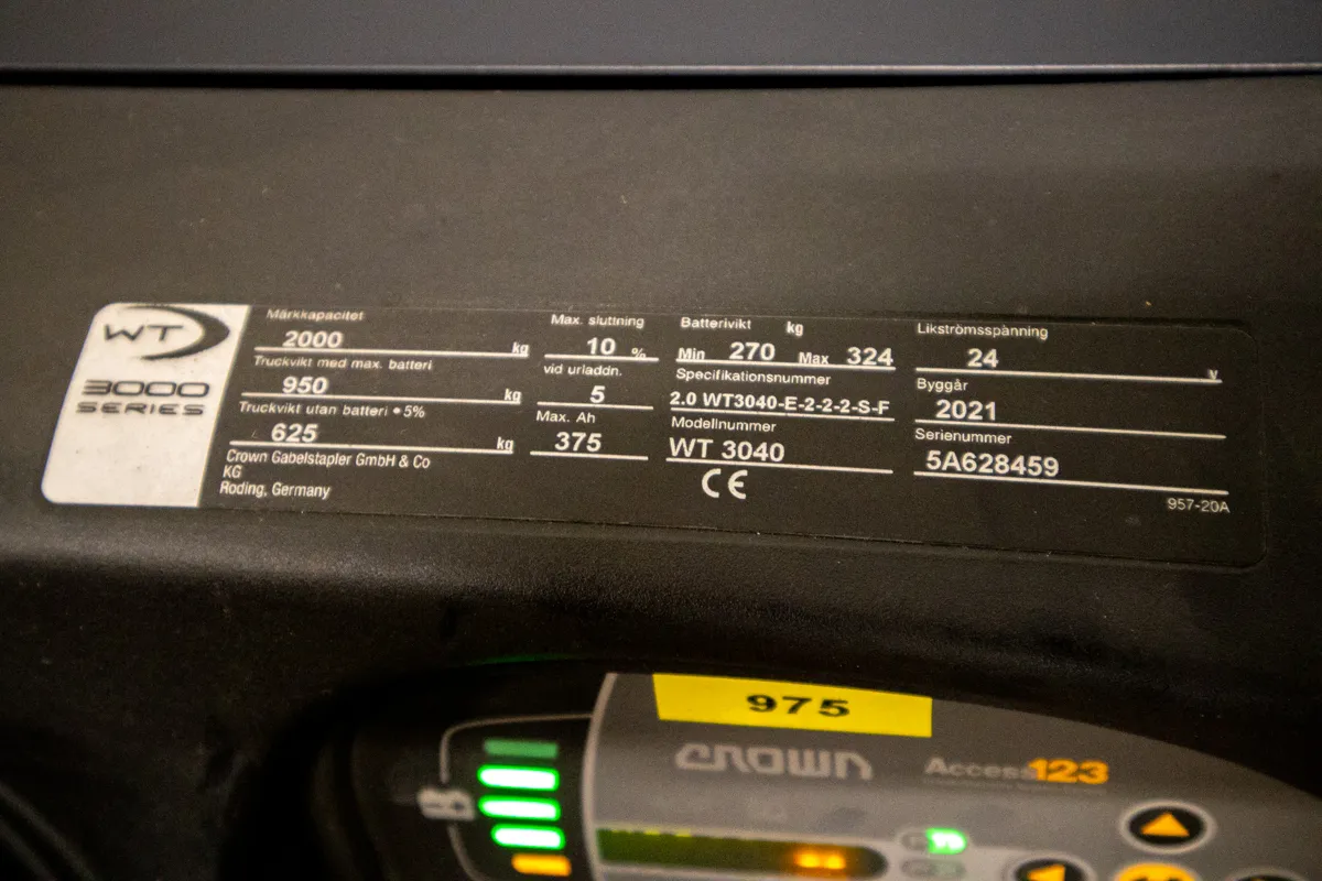975 CROWN WT 3040-E begagnad låglyftare