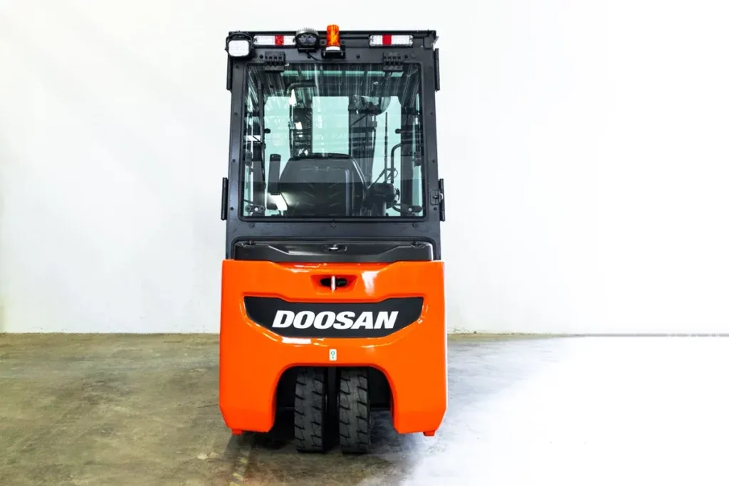 9562 ny doosan motviktstruck b20t-7