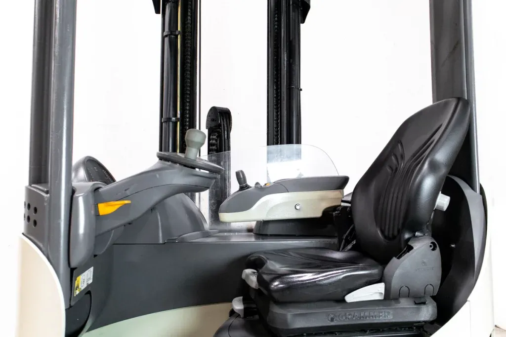 Crown ESR 5000 begagnad skjutstativtruck hytt