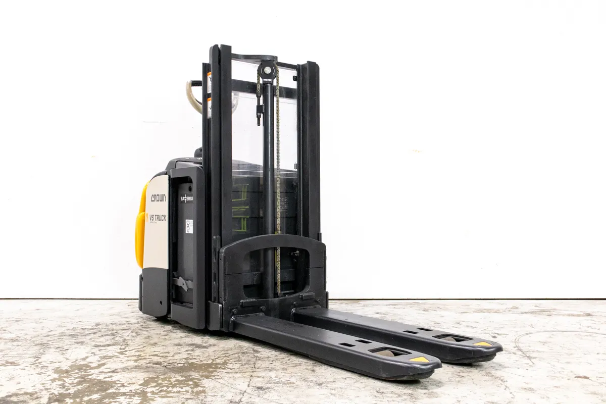 53184 Crown DT 3040-E TL 2100 begagnad ledstaplare