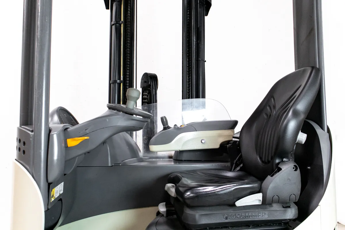 Crown ESR 5000 begagnad skjutstativtruck hytt