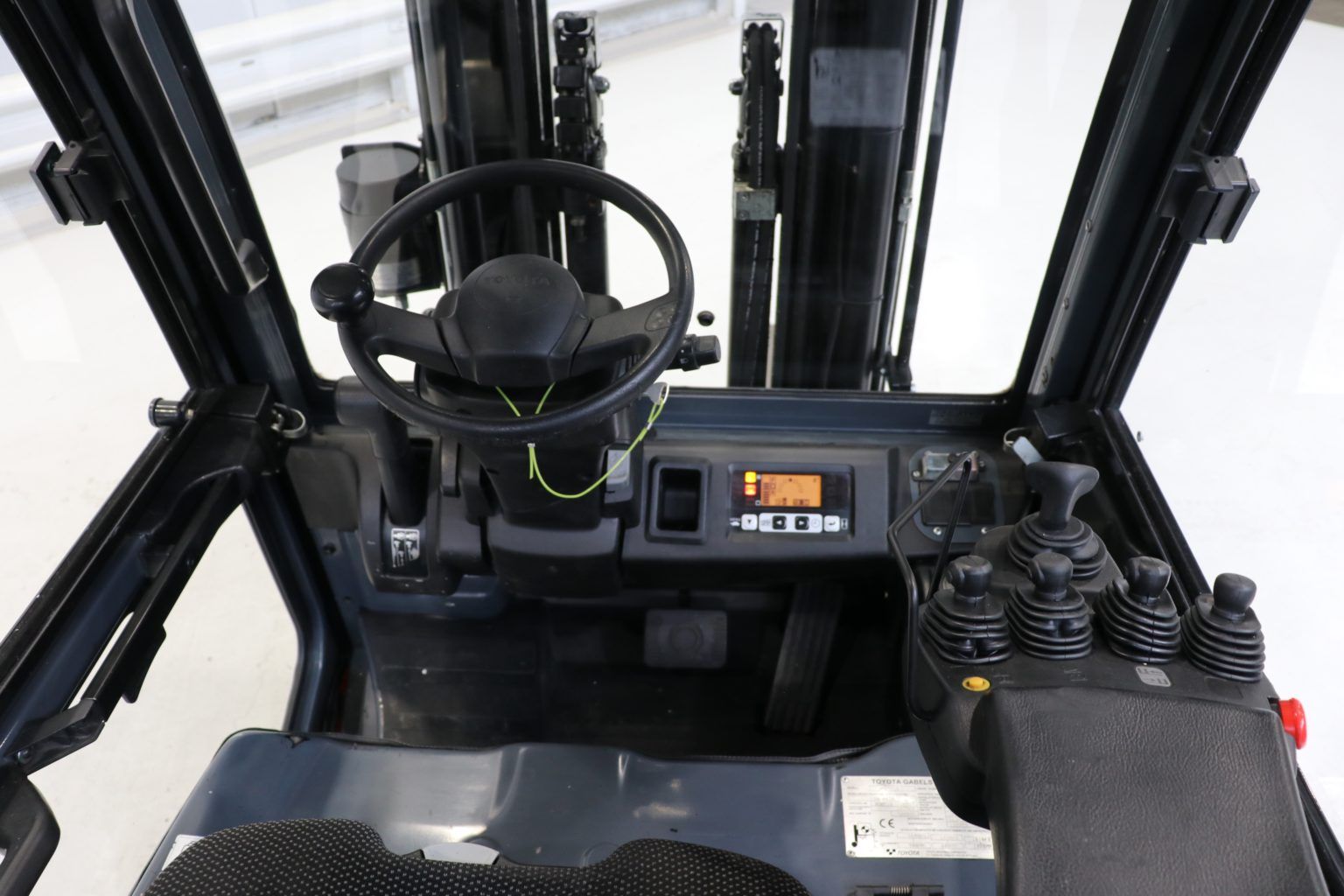 Toyota Traigo 8FBMT18
