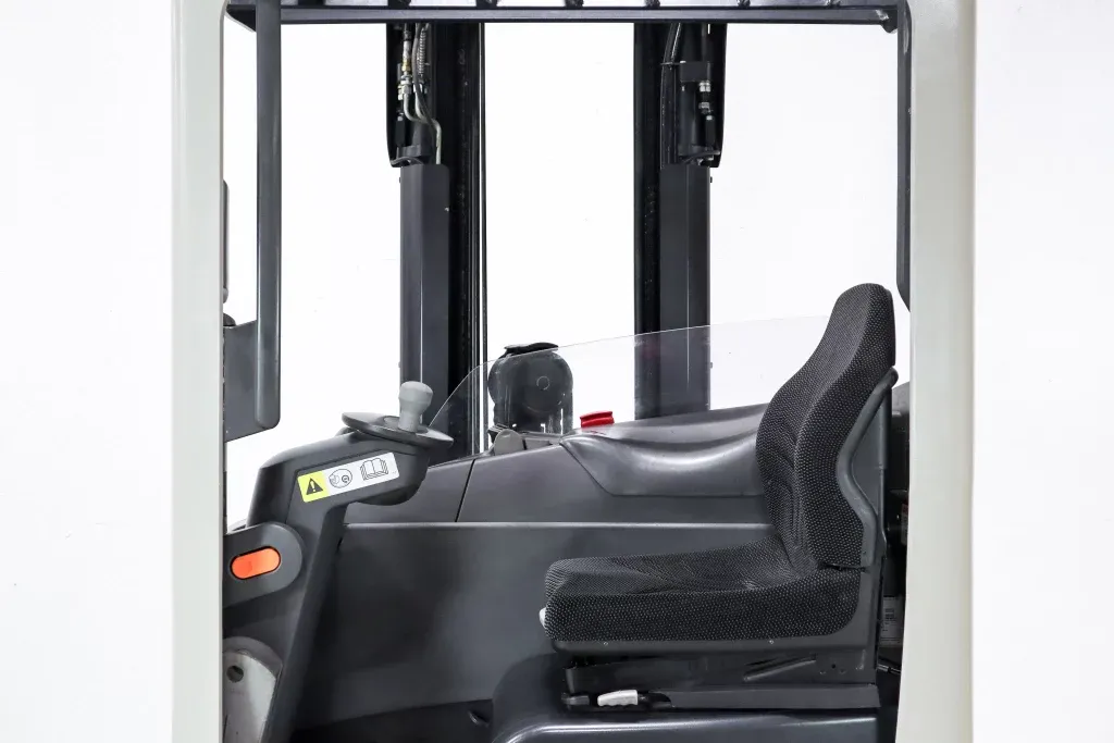 53082 begagnad crown ESR 4500 skjutstativtruck hytt