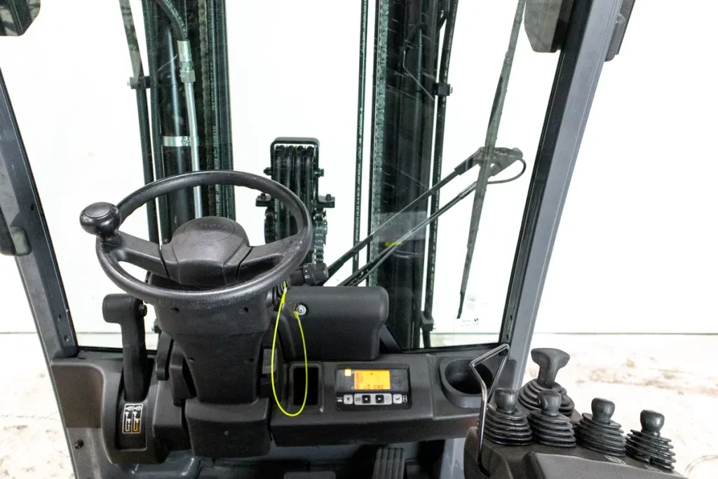 53158 Toyota 8FBET20 begagnad motviktstruck hytt