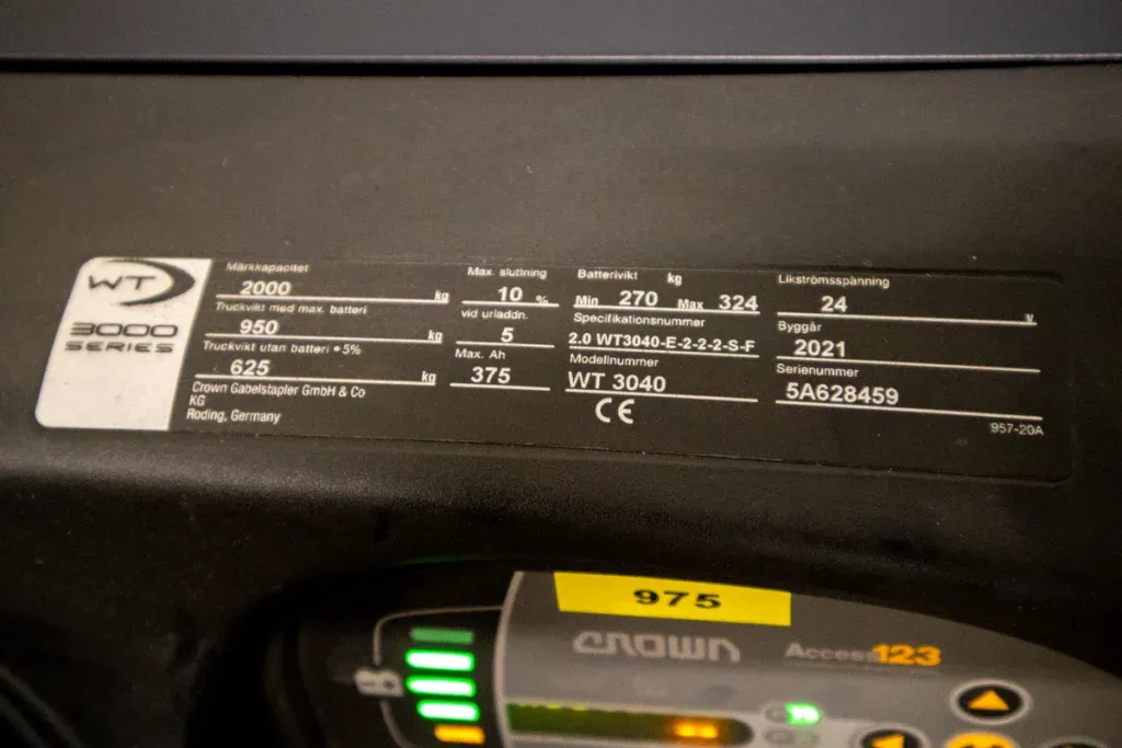 975 CROWN WT 3040-E begagnad låglyftare