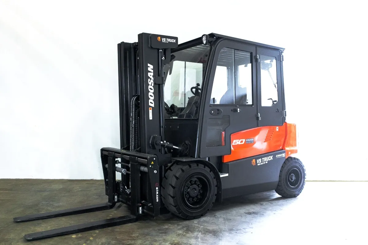 9546 doosan elmotviktstruck b50x-7