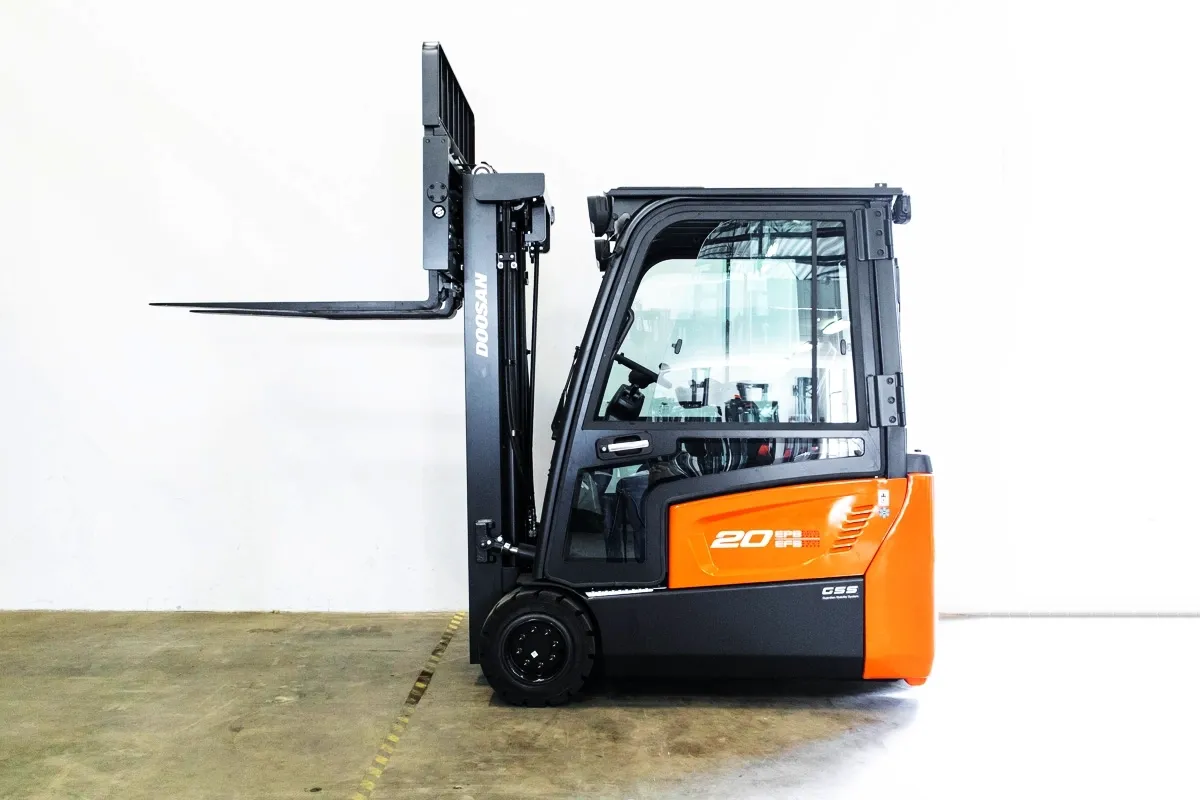 9562 ny doosan motviktstruck b20t-7