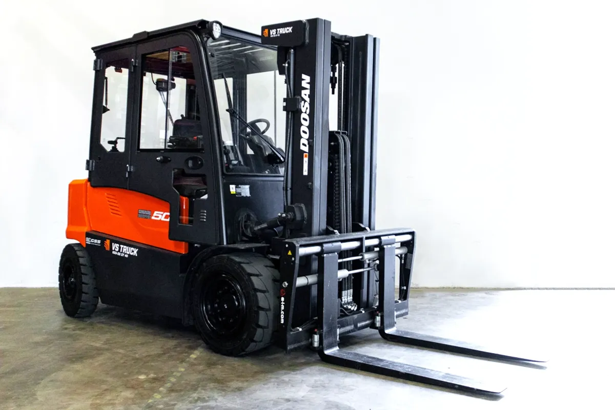 9546 doosan elmotviktstruck b50x-7
