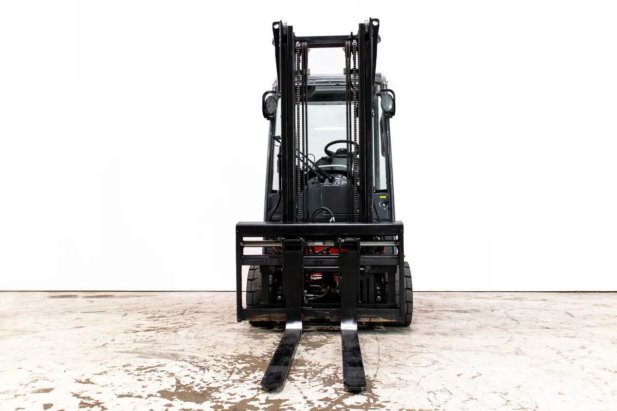 53211 Toyota Traigo 8FBE20T begagnad motviktstruck med frisiktsstativ