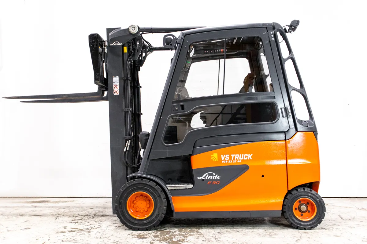 Linde E30HL-01 begagnad dieselmotviktstruck
