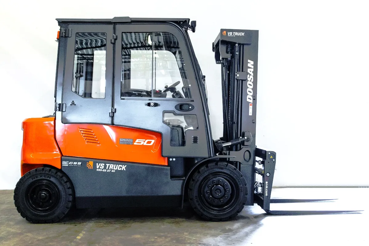 9546 doosan elmotviktstruck b50x-7