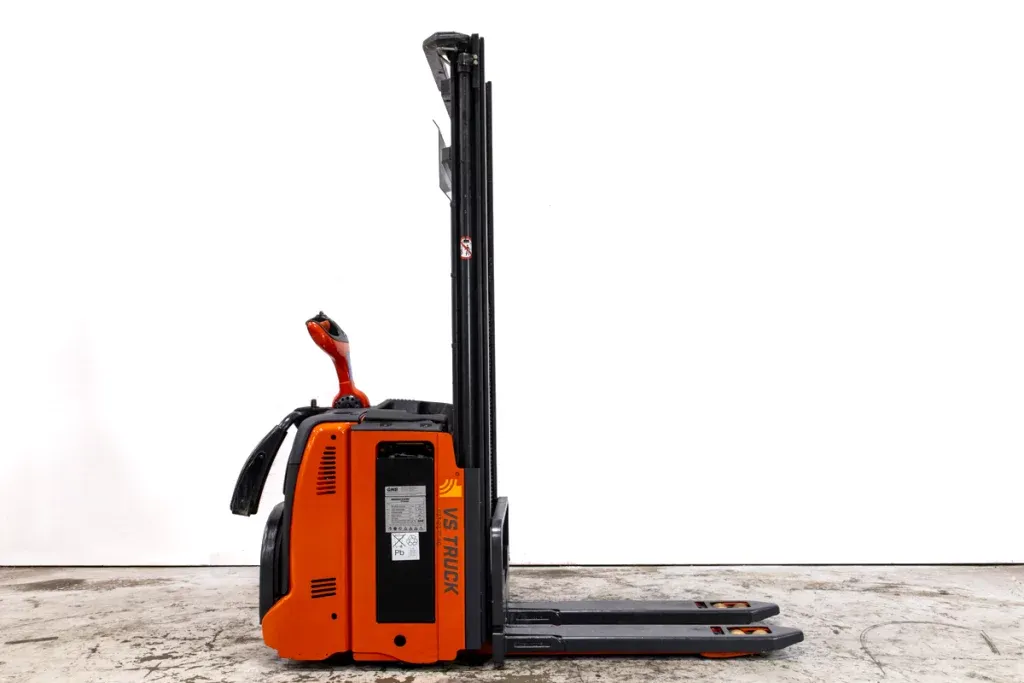 Linde L12LAP begagnad ledstaplare