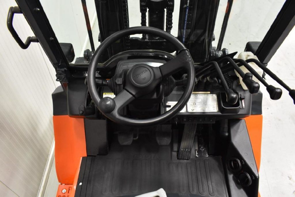 Toyota 02-7FD40