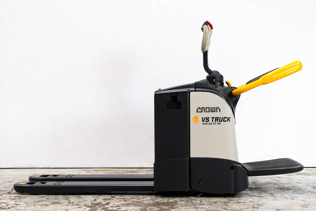 975 CROWN WT 3040-E begagnad låglyftare