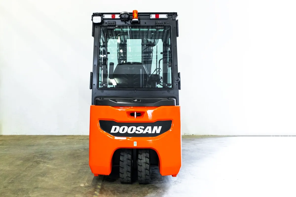 9562 ny doosan motviktstruck b20t-7